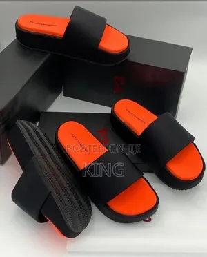 Yonji Black Slides