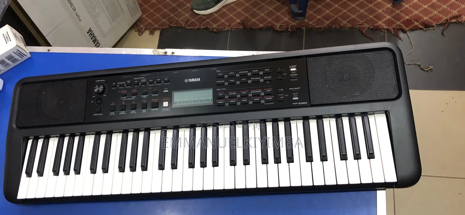 Yamaha PSR E383