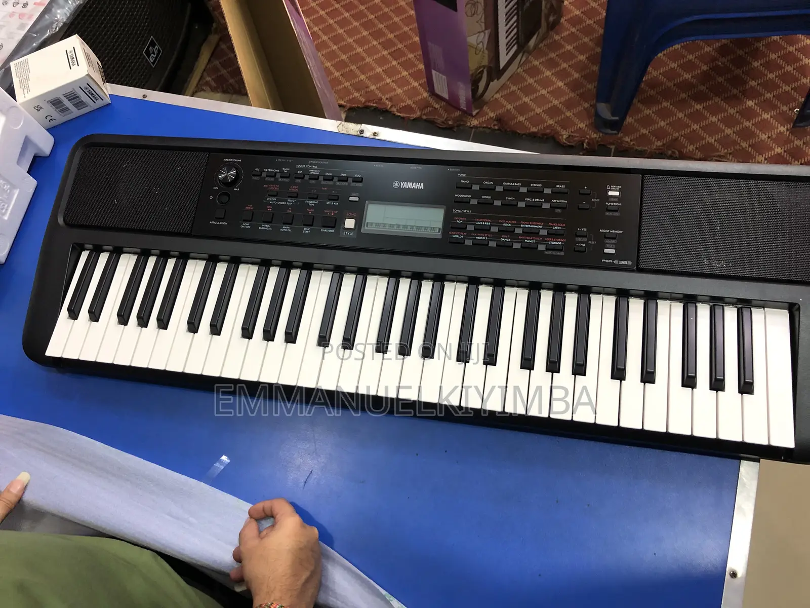 Yamaha PSR E383