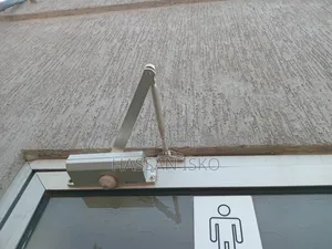 Doorcloser