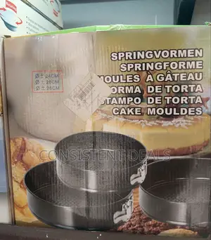 3 Pieces Round Cake Pans/ Mold