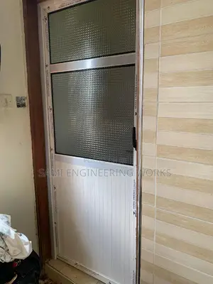 Bathroom Door Matuga