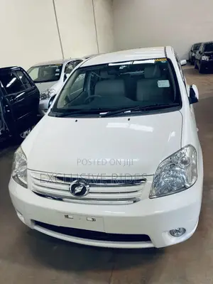 Toyota Raum 1.5 AWD 2011 Off white