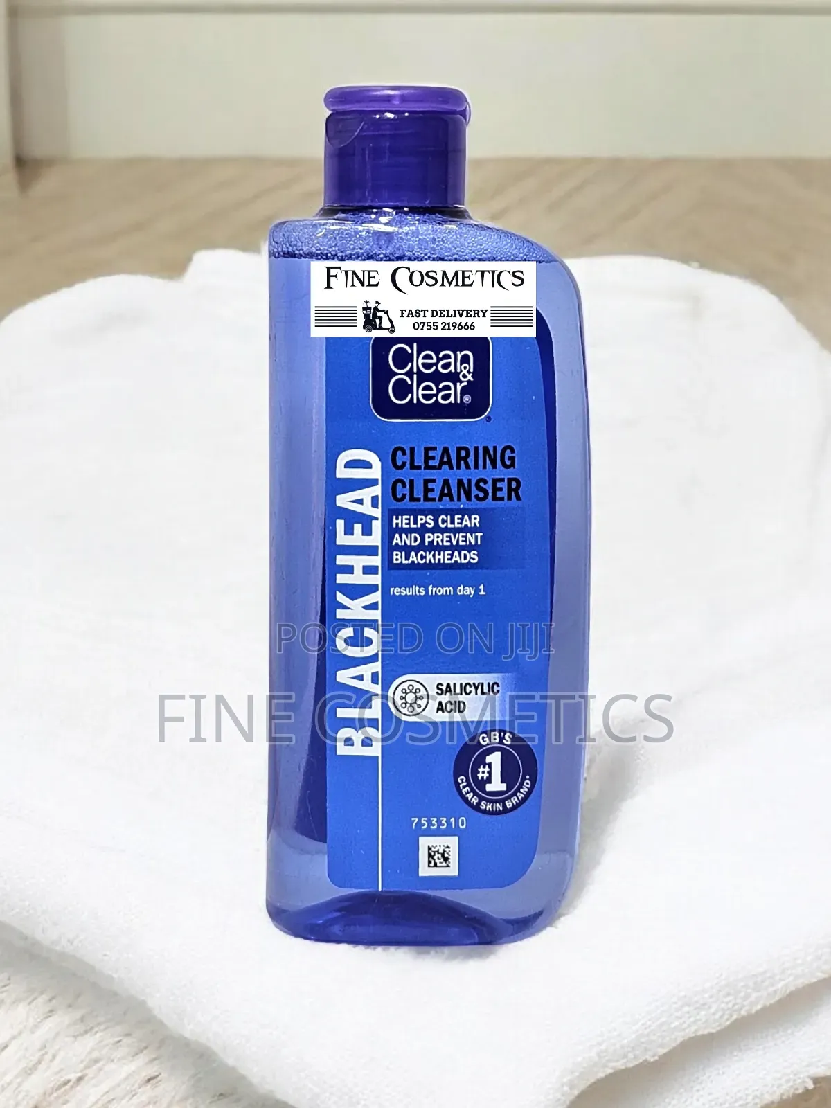 CLEAN and CLEAR Blackhead Clearing Cleanser With Salicylic.