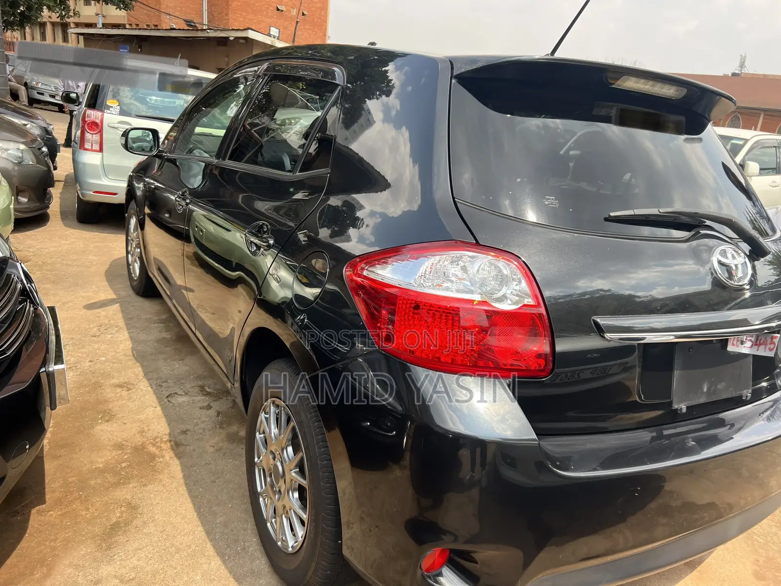 Toyota Auris 2011 Black