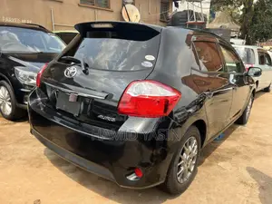 Toyota Auris 2011 Black