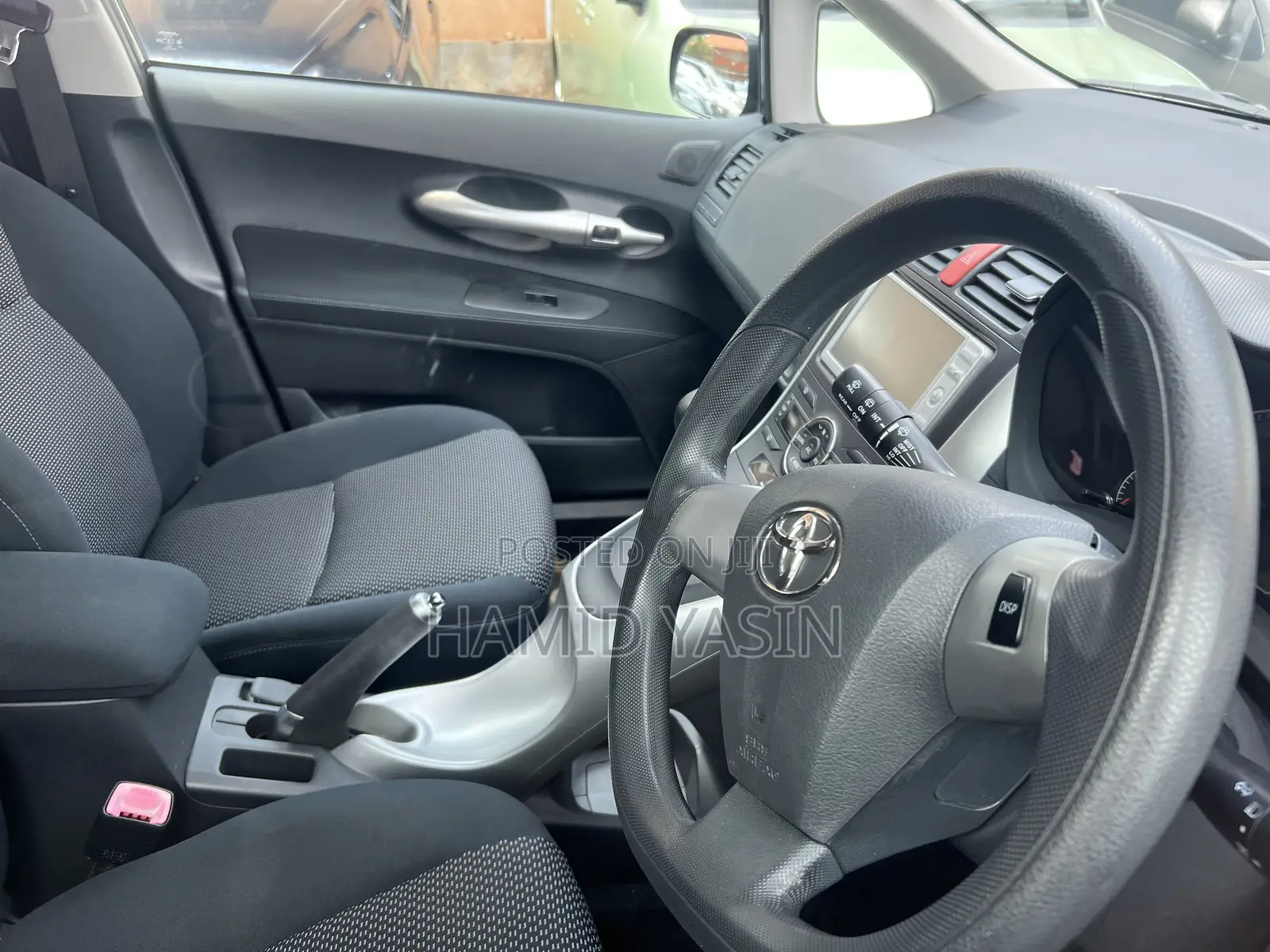 Toyota Auris 2011 Black
