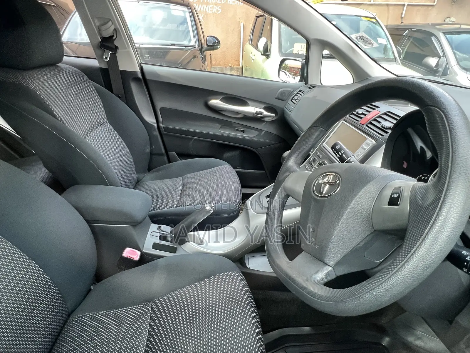 Toyota Auris 2011 Black