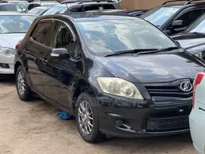 Toyota Auris 2011 Black