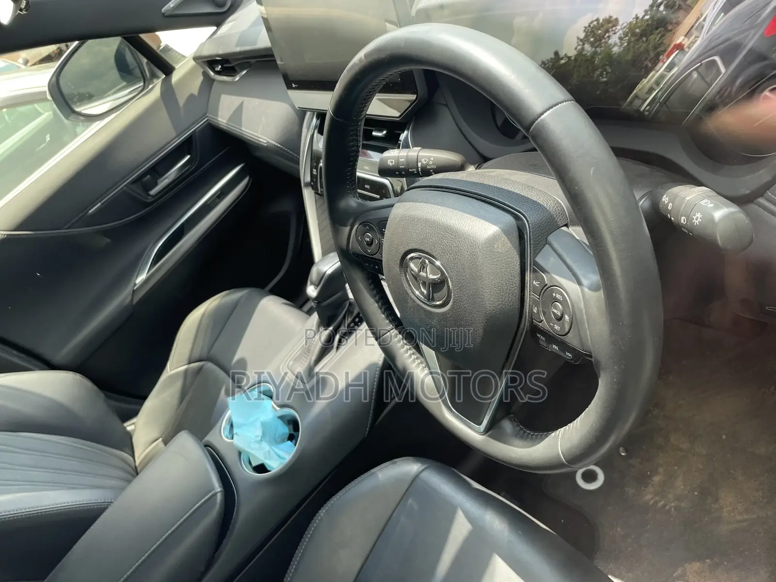 Toyota Harrier 2.0 2020 White