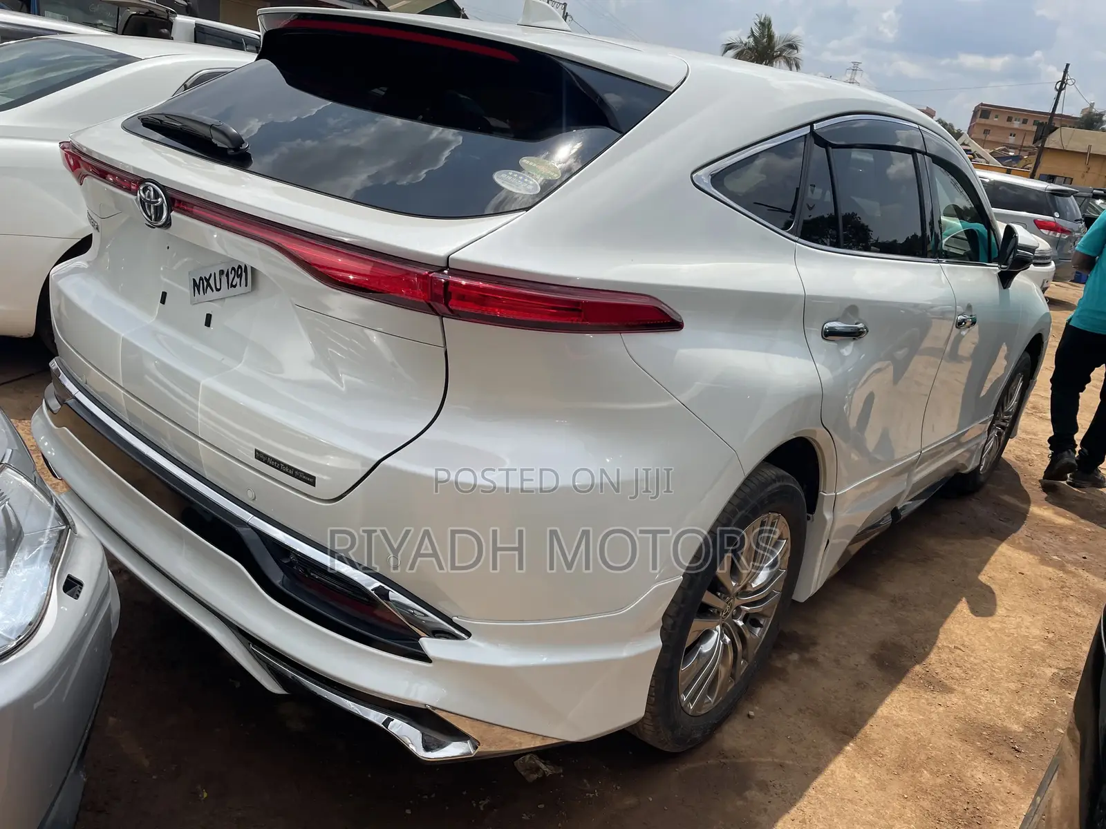 Toyota Harrier 2.0 2020 White