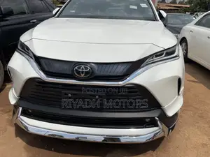 Toyota Harrier 2.0 2020 White