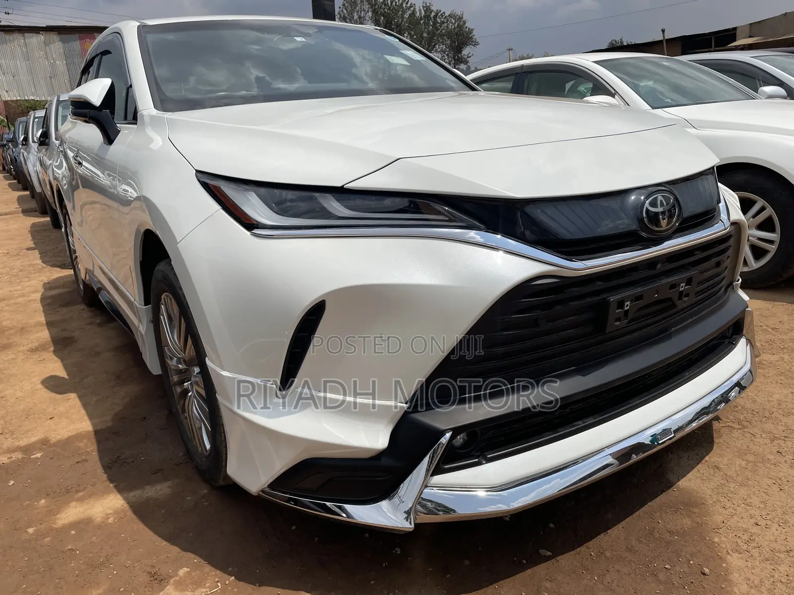 Toyota Harrier 2.0 2020 White