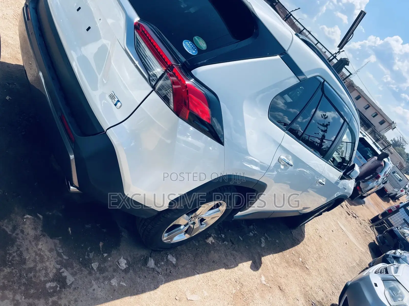 Toyota RAV4 Limited 4dr SUV (2.5L 4cyl 6A) 2018 White