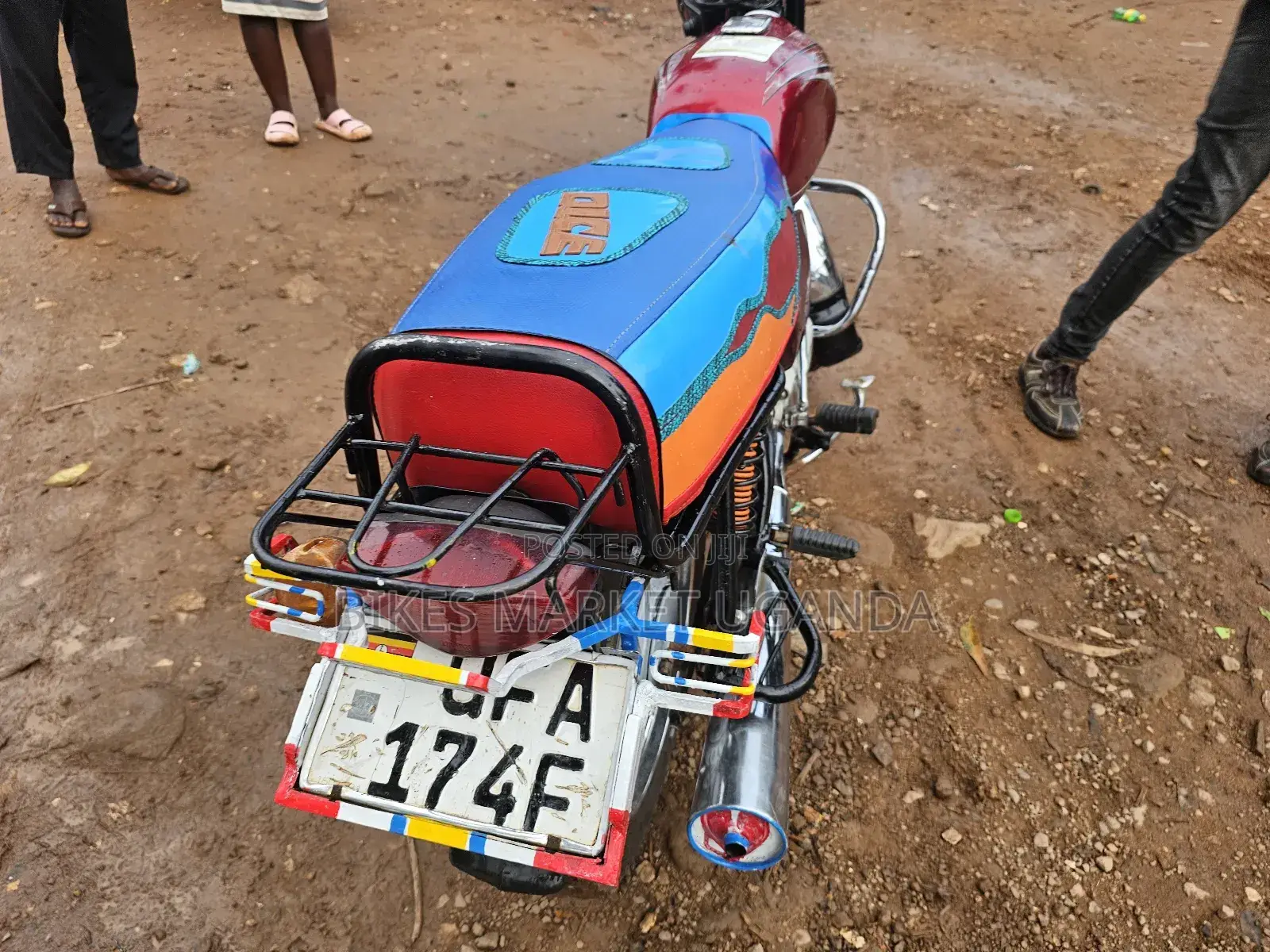 TVS HLX 125 2019 Red