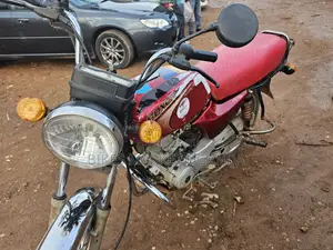 Bajaj Boxer 2017 Red
