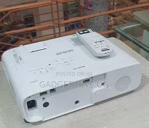 Epson Projector With Remote