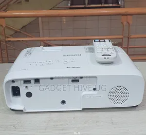 Epson Projector With Remote