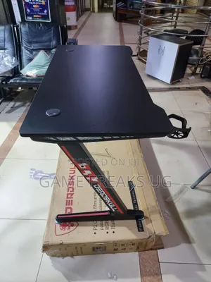 Gaming Table Dead Skull