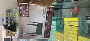D-Link DWR-M920 SIM Card Router
