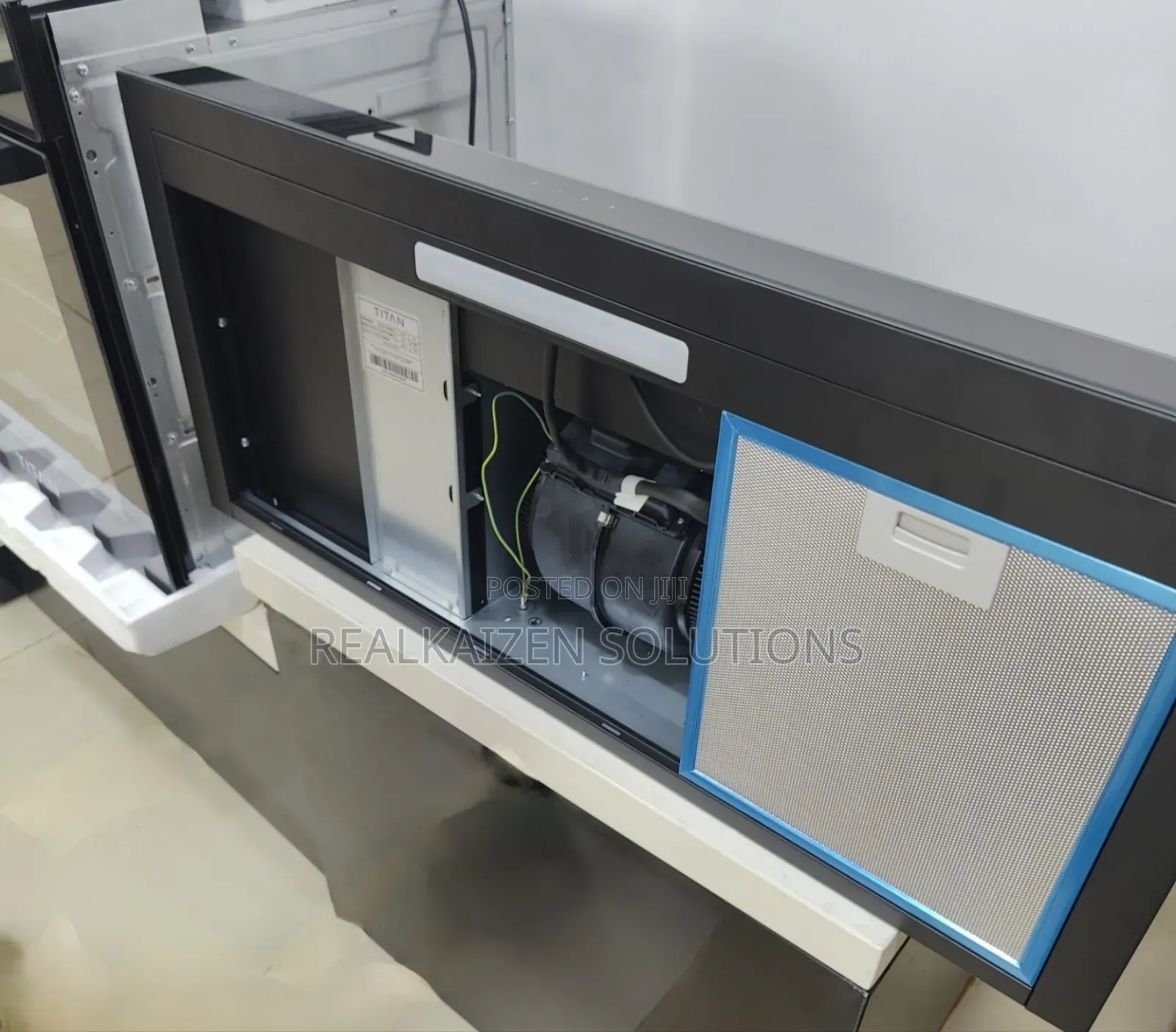 TITAN Wall Mounted in Built Black Kitchen Hood 90cm
