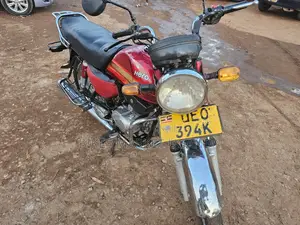 Hero Dawn 100 2018 Red