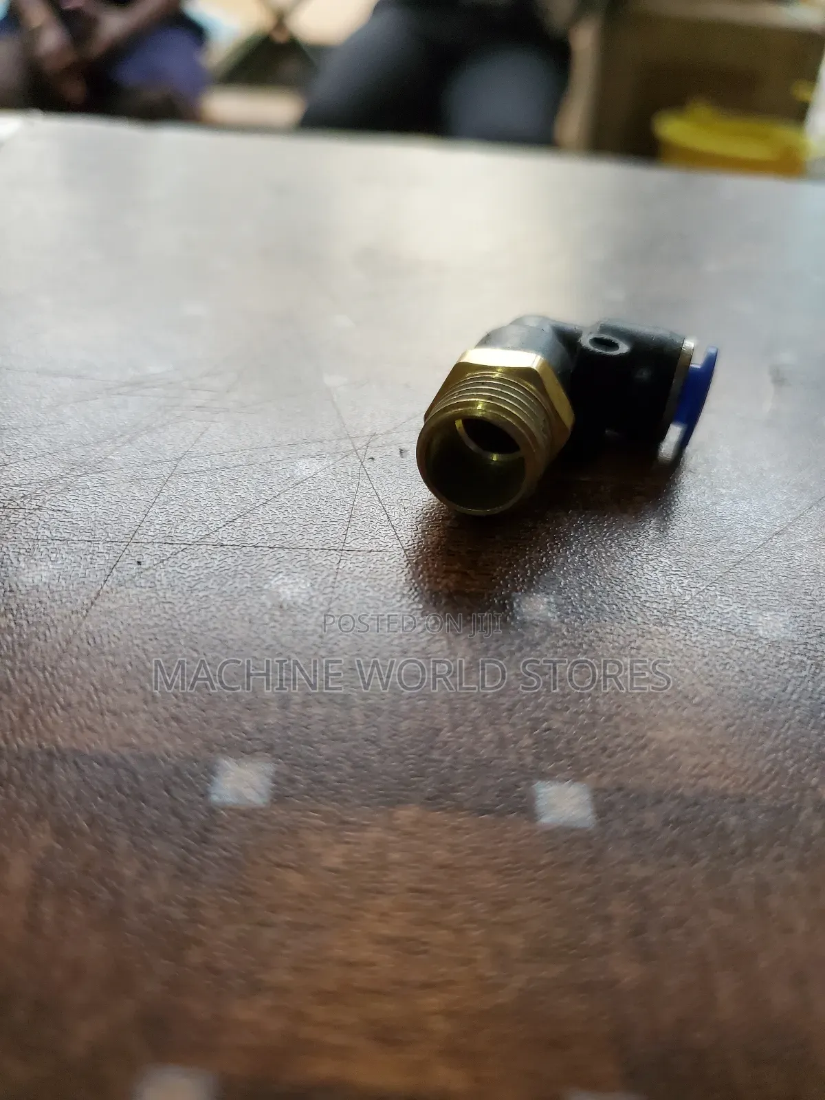 Elbow Pneumatic Nipple