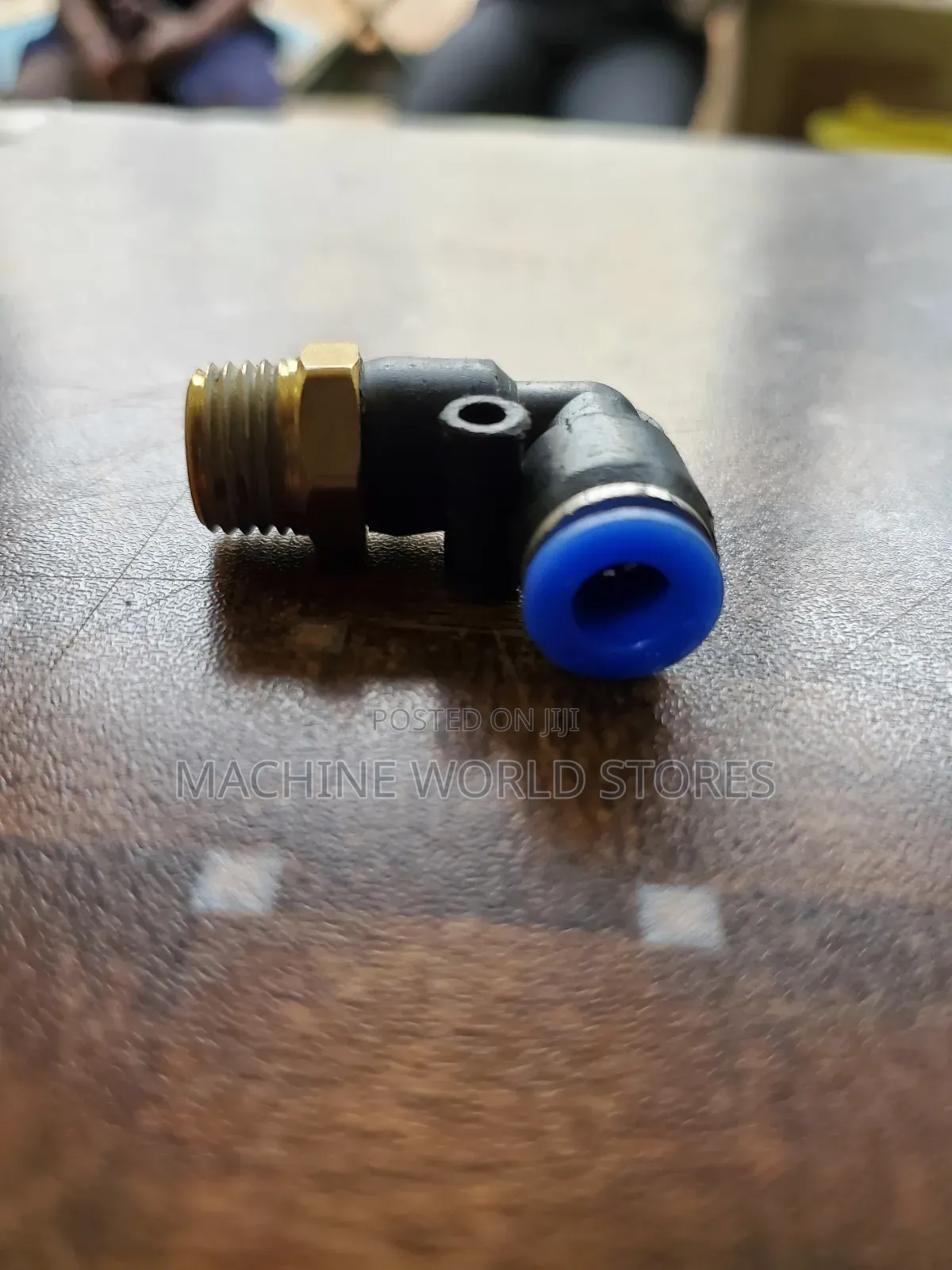 Elbow Pneumatic Nipple