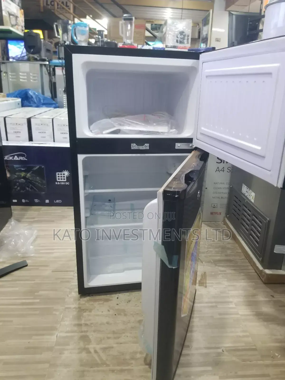Adh 138ltrs Double Door Fridge Black