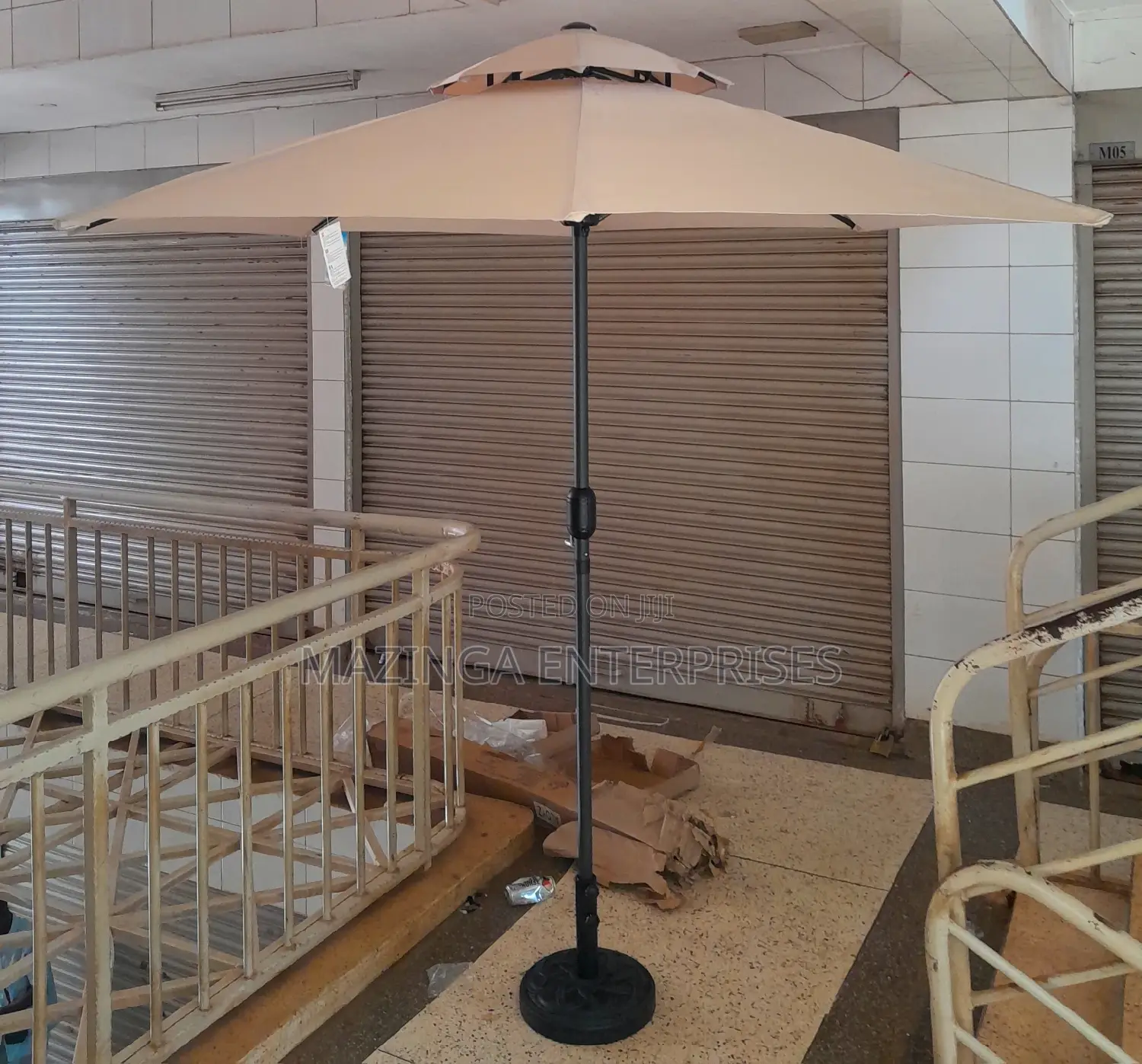 2.7mtr Hotel,Garden,Restaurant Parasol Centre Base Umbrella