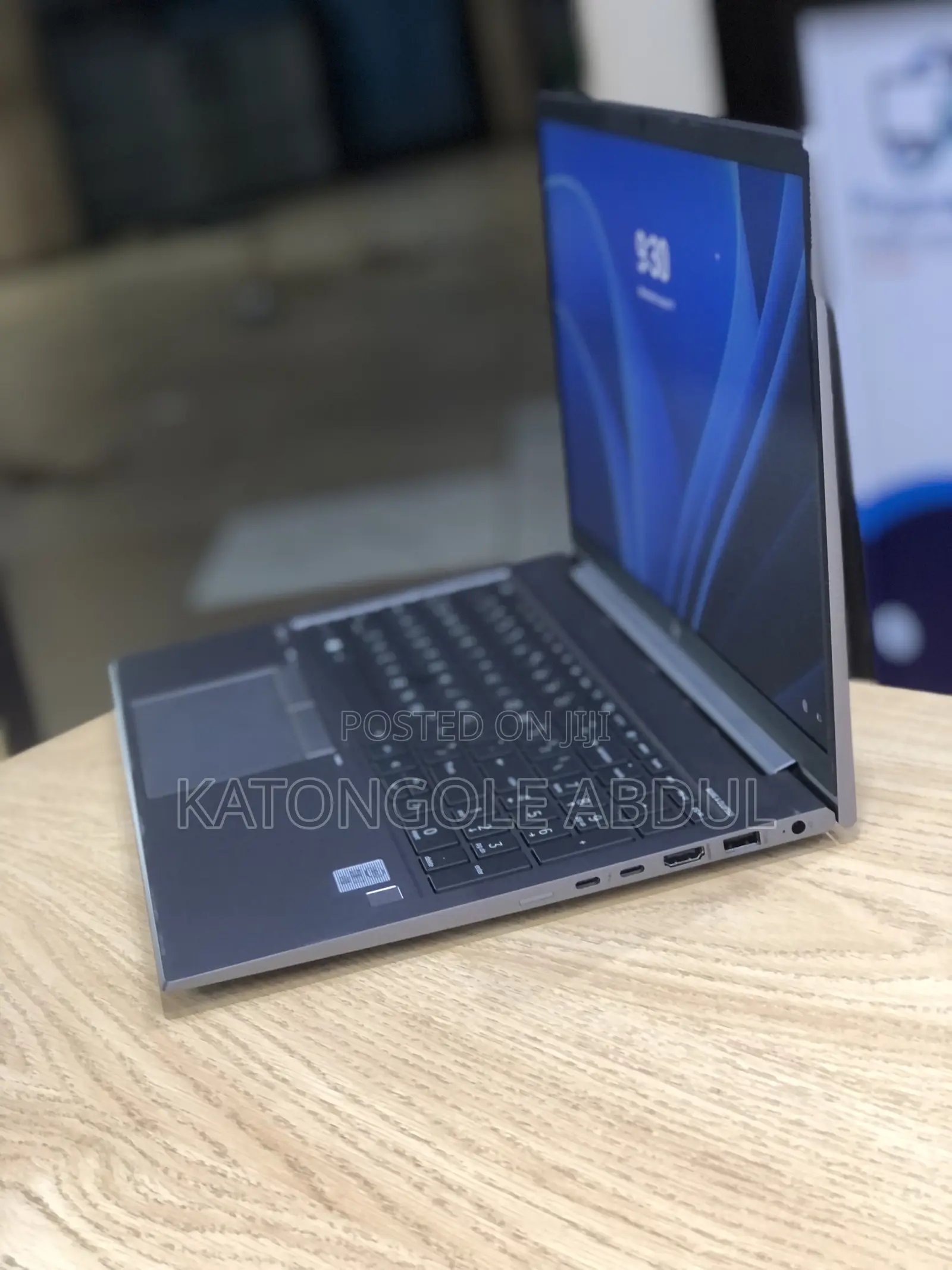 New Laptop HP ZBook Firefly G8 16GB Intel Core I7 SSD 500GB