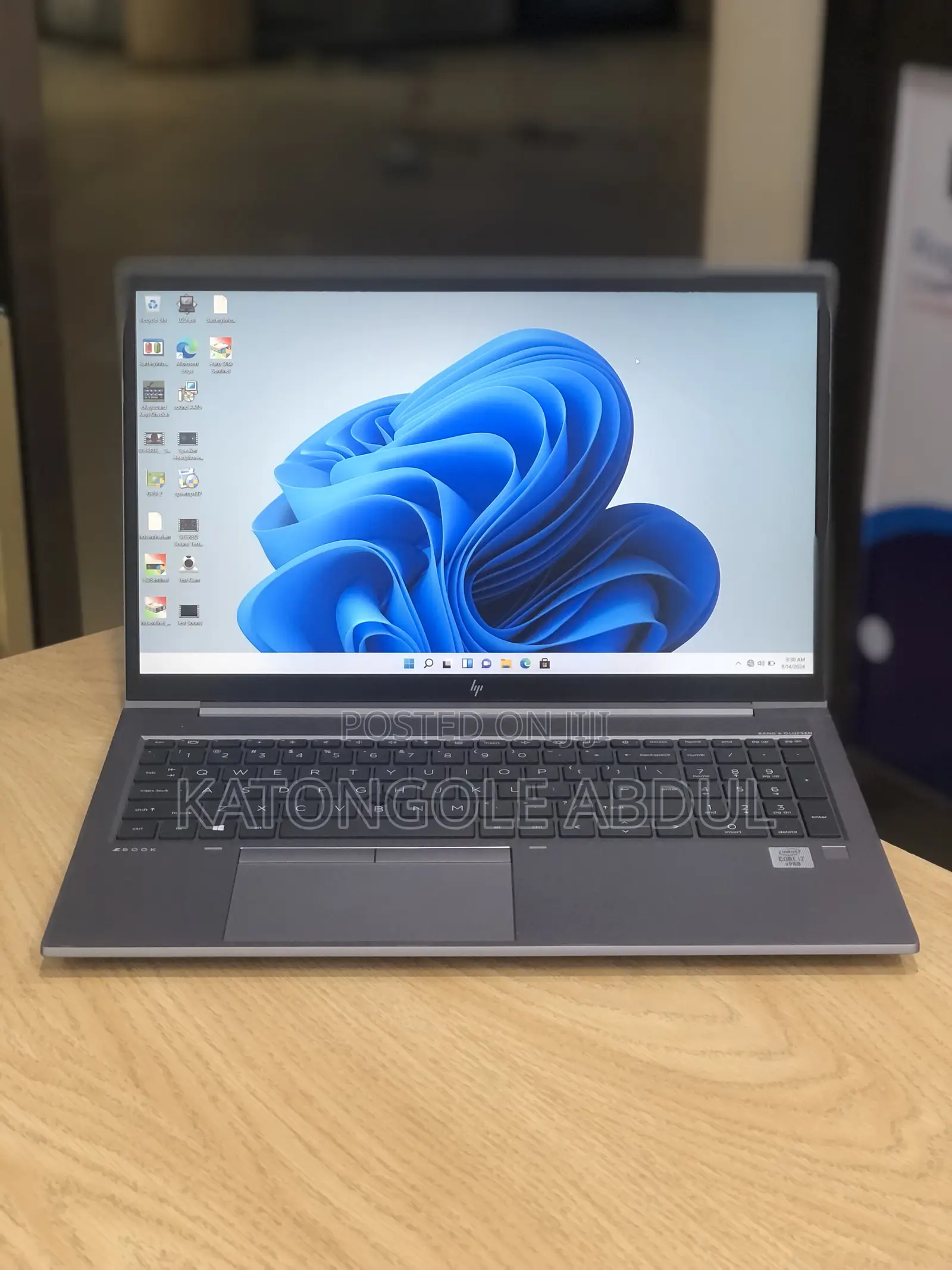 New Laptop HP ZBook Firefly G8 16GB Intel Core I7 SSD 500GB