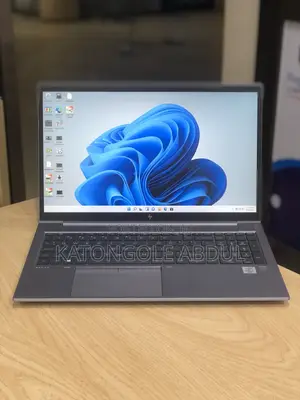 New Laptop HP ZBook Firefly G8 16GB Intel Core I7 SSD 500GB