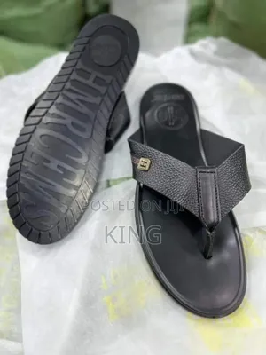Chest Black Casual Sandals