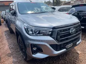 Toyota Hilux 2017 Silver