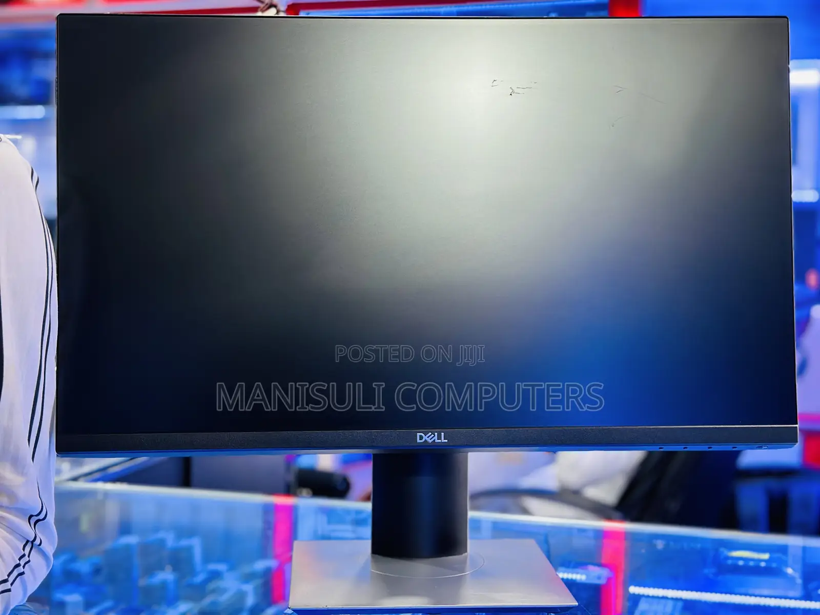 Monitor 22.9 Inch VGA , DIV,USB 3.0 ,HDMI DP Display Ips