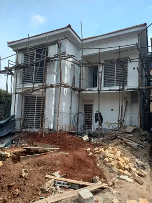 Furnished 4bdrm Duplex in Kira Posh for sale