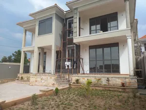 Furnished 6bdrm Duplex in Kira for sale
