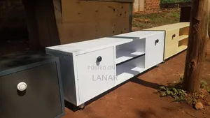 Tvstand Four Feet