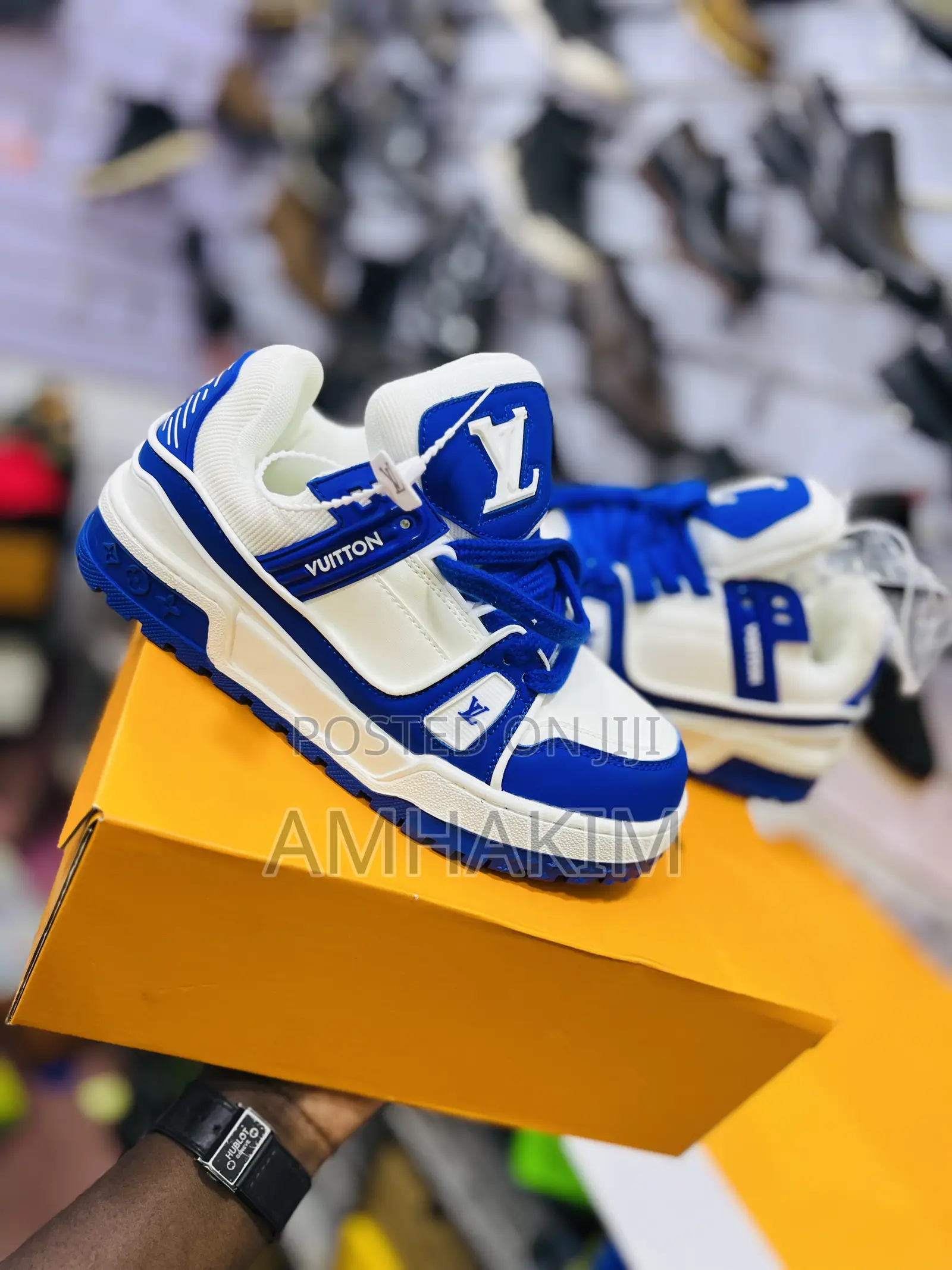 Classic Louis Vuitton Trainer Max in Stock