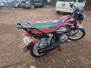 TVS HLX 125 2021 Red