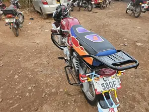 TVS HLX 125 2022 Red