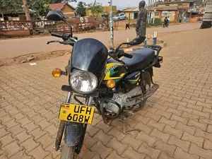Bajaj Boxer 150 UG 2022 Red