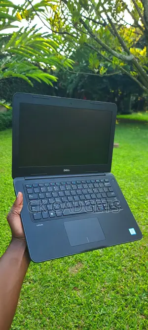 New Laptop Dell Latitude 3380 8GB Intel Core I5 SSD 256GB