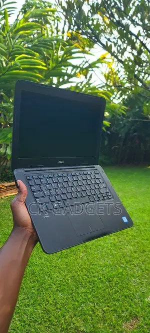 New Laptop Dell Latitude 3380 8GB Intel Core I5 SSD 256GB