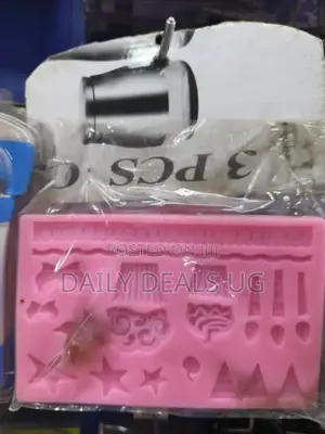 Plastic Cake Mold