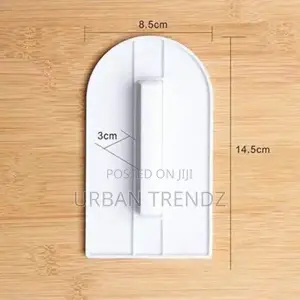 Cake Pastry Decorating Baking Icing Smoother Polisher.