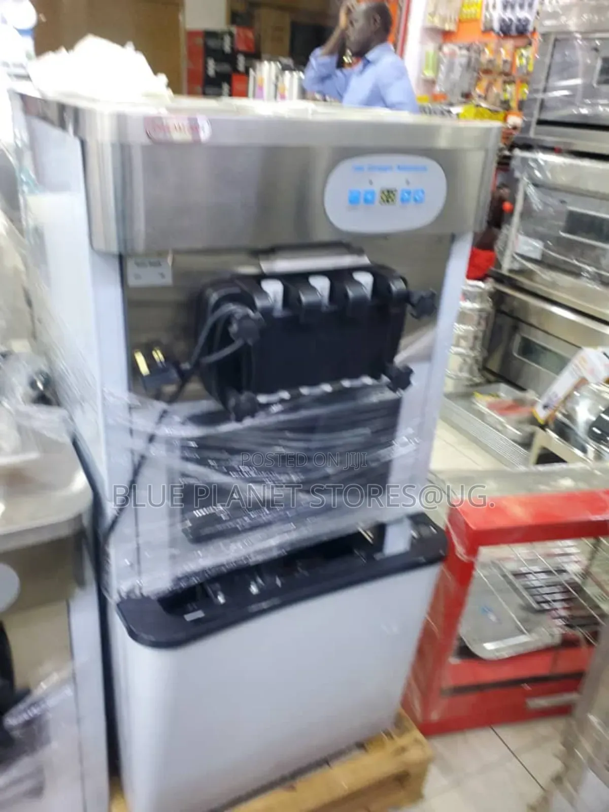 Automatic Ice Cream Machines \\ BIG SIZE