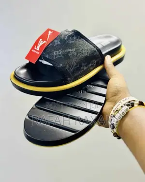 New Classic Comfortable Black Louis Vuitton Push in Sandals