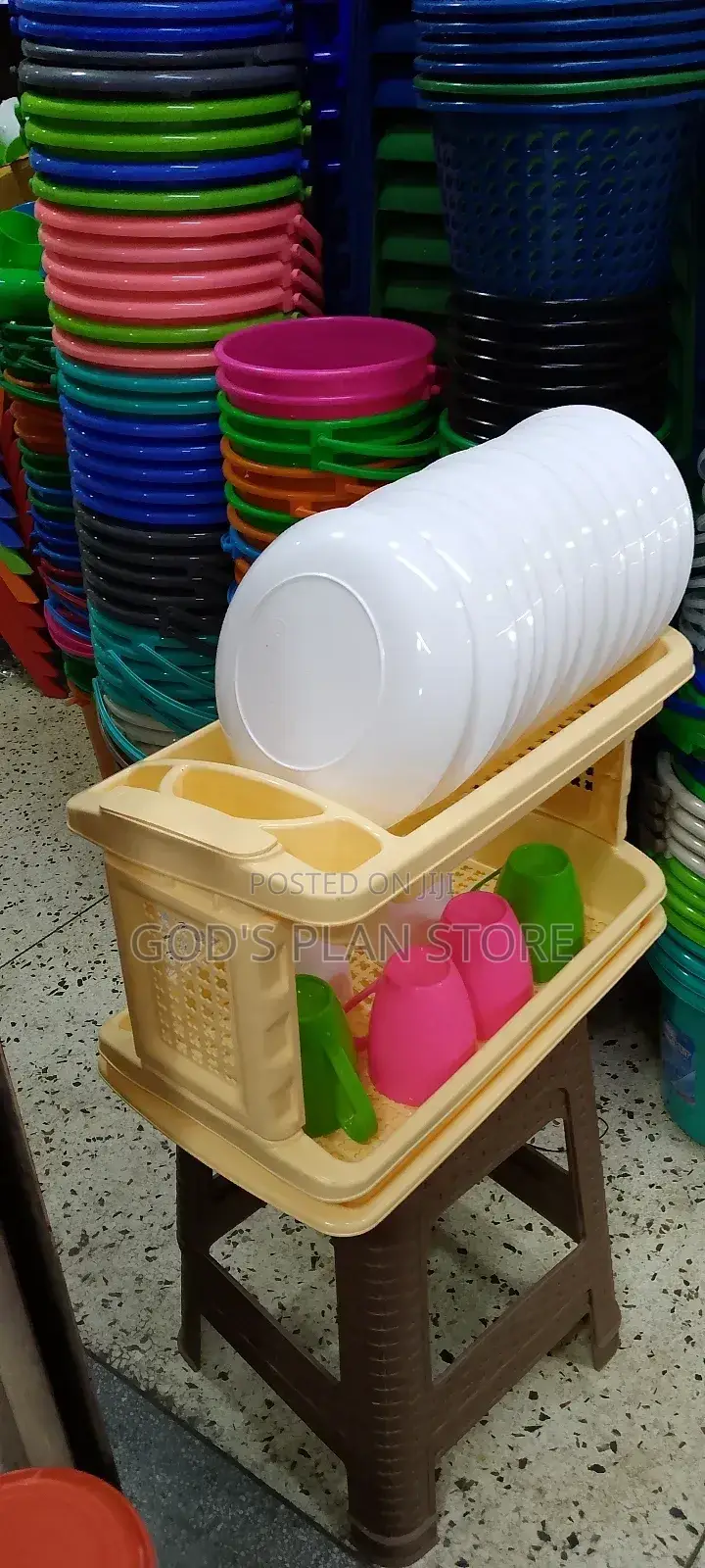 Dish Rack With Tray at the Bottom